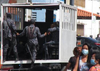 Arrestaron a tres civiles y un militar por supuesta violencia de género