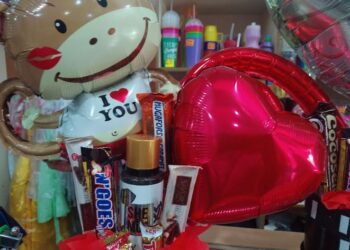 Obsequios para el Día del Amor y la Amistad no bajan de $5 en Barcelona (+Fotos)