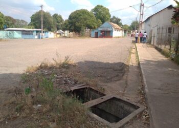 Ciudadanos exigen el arreglo de la vía que conduce a Onoto y sus calles internas