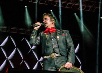 Alejandro Fernández hizo vibrar Caracas con su tour "Hecho en México"