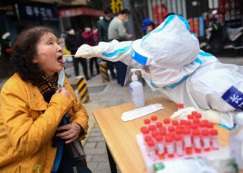 Shanghái pide a residentes no salir de la ciudad por rebrotes