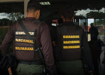 GNB capturó a tres presuntos piratas de carretera en la vía El Tigre-Puerto Ordaz