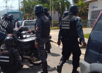Arrestaron a un hombre por posesión de estupefacientes