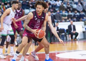 Michael Carrera comandó triunfo de Lleida en la LEB Oro de España