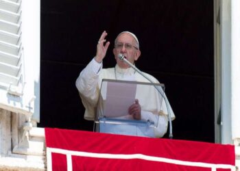 Papa exhortó a detener la "masacre e inaceptable agresión" en Ucrania