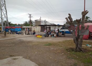 Vendedores de pescado en Fernández Padilla rechazan ser reubicados