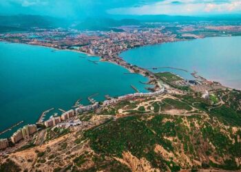 Lechería celebró Bandera Municipal con explicación de su significado