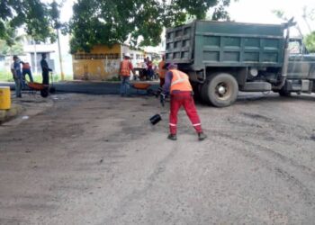 Alcaldía de Bolívar inició la rehabilitación de la vía a El Rincón