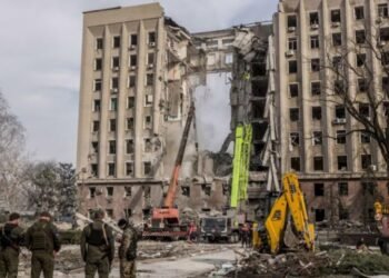 15 personas murieron en ataque ruso a edificio ucraniano