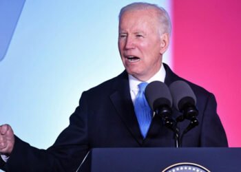 Biden dice que Putin "no puede permanecer en el poder"