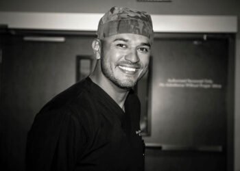 Ernesto Cárdenas: Un médico con gran experiencia y dedicación a la ginecología y la obstetricia