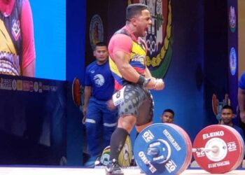 Pesistas venezolanos buscan cupos para El Salvador 2023