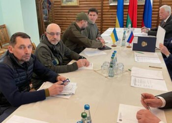 Comenzaron las negociaciones entre Rusia y Ucrania en la frontera bielorruso-polaca