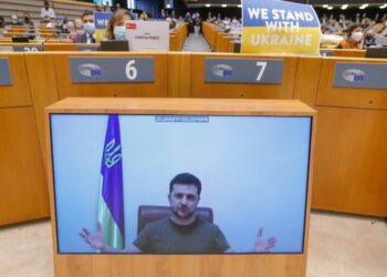 Zelenski solicitó al Parlamento Europeo que demuestre estar a favor de los ucranianos