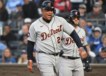 Miguel Cabrera conectó tres hits en victoria de Detroit y quedó a seis de los 3.000