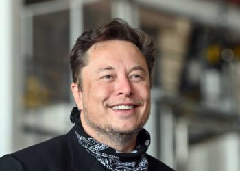 Elon Musk compró Twitter por 44.000 millones de dólares