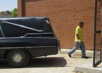 Quincuagenario murió luego de ser atropellado en la Vía Alterna