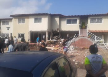 Dos personas resultaron heridas en una explosión en residencias Villa Caribe