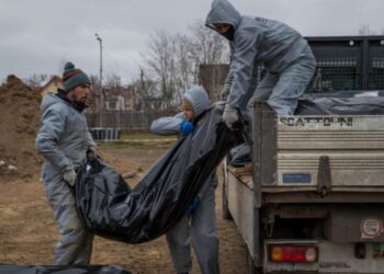 Finaliza exhumación de 412 cuerpos hallados en Bucha