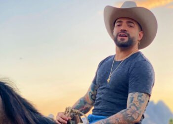 Nacho regresa a sus raíces en disco concepto “Nacho Folklórico”