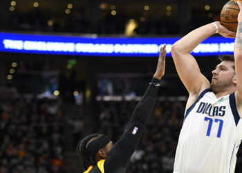 Los Mavericks eliminan a Utah y avanzan a segunda ronda por primera vez desde 2011