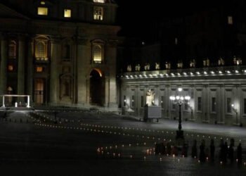 Después de dos años, papa Francisco presidió el Viernes Santo de Viacrucis