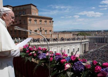 El Papa clamó en su mensaje de Pascua que los países escuchen el grito de la paz