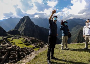Perú declara en emergencia su sector turismo tras crisis por la pandemia