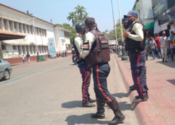 Arrestaron a dos mujeres por presunto hurto de ropa íntima