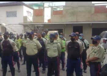 400 uniformados de Polisotillo participan en el plan Semana Santa 2022