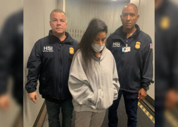 Tribunal de EE.UU niega fianza a la extesorera de Chávez por riesgo de fuga