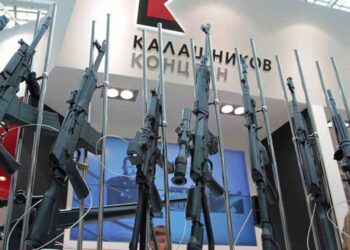 Fue pospuesta apertura de fábrica de fusiles rusa en Venezuela