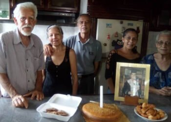 Piensa en el momento que abra la puerta