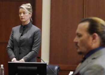 Amber Heard dice que el pleito con Depp es una "tortura"