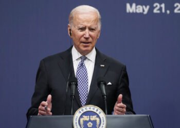 Biden firma nuevo paquete de ayuda a Ucrania de 40.000 millones de dólares