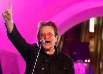 Bono brindó un concierto por la paz en Kiev, Ucrania