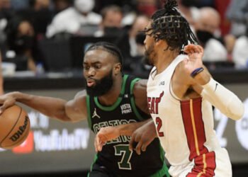Celtics venció a domicilio a Heat y está a un paso de las Finales de la NBA (+video)