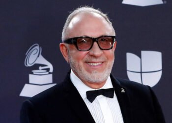 Emilio Estefan presenta nueva canción en conferencia sobre cambio climático