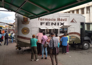 Farmacias móviles se han convertido en "salvavidas" ante los elevados precios de las medicinas