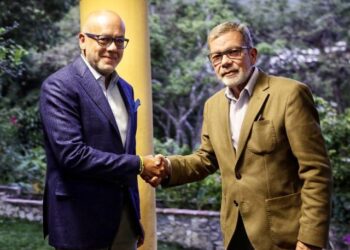 Oposición niega haber solicitado la eliminación de sanciones personales mientras Gobierno pide incorporar a Saab al diálogo