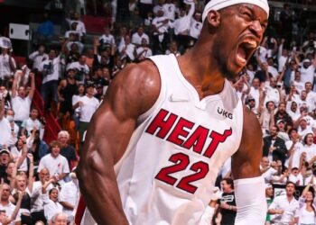 Jimmy Butler brilló en la cancha y catapultó al Heat a un triunfo sobre Celtics (+Video)