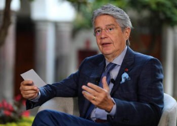 Asociación de venezolanos trasladan a Lasso sus inquietudes sobre el plan regularización