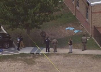 15 personas murieron en un tiroteo ocurrido en una escuela de Texas