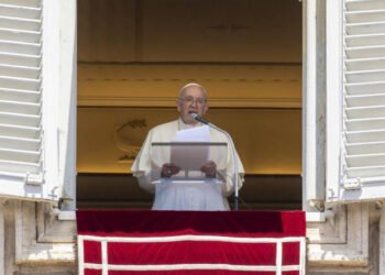 Papa espera que Iglesia pueda operar con libertad en China