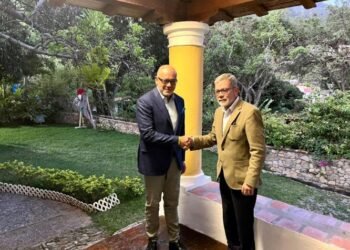 Chavismo y oposición se reunieron, tras anuncio de suavizar sanciones por parte de EEUU