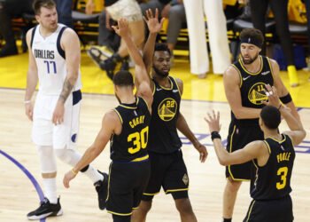 Golden State se impuso sobre Dallas en el primero de la serie final de Conferencia (+Video)