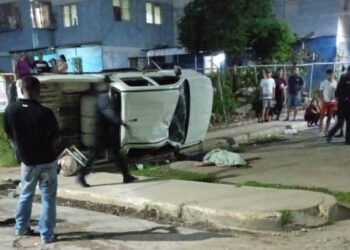 Trabajador de Corpoelec perdió la vida en vuelco de vehículo