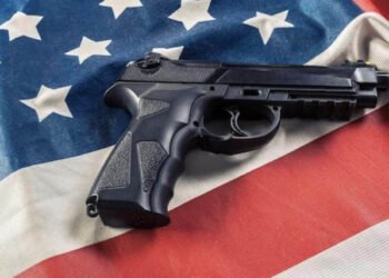 Senadores de EEUU anuncian acuerdo para limitar la violencia con armas de fuego