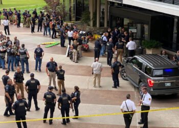 Nuevo tiroteo en EEUU deja cinco muertos en campus de un hospital de Tulsa
