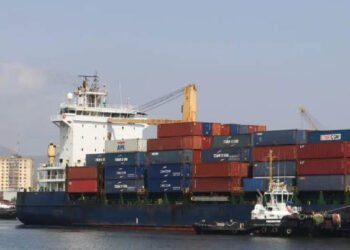 Tres hombres desaparecieron tras zarpar en un buque pesquero